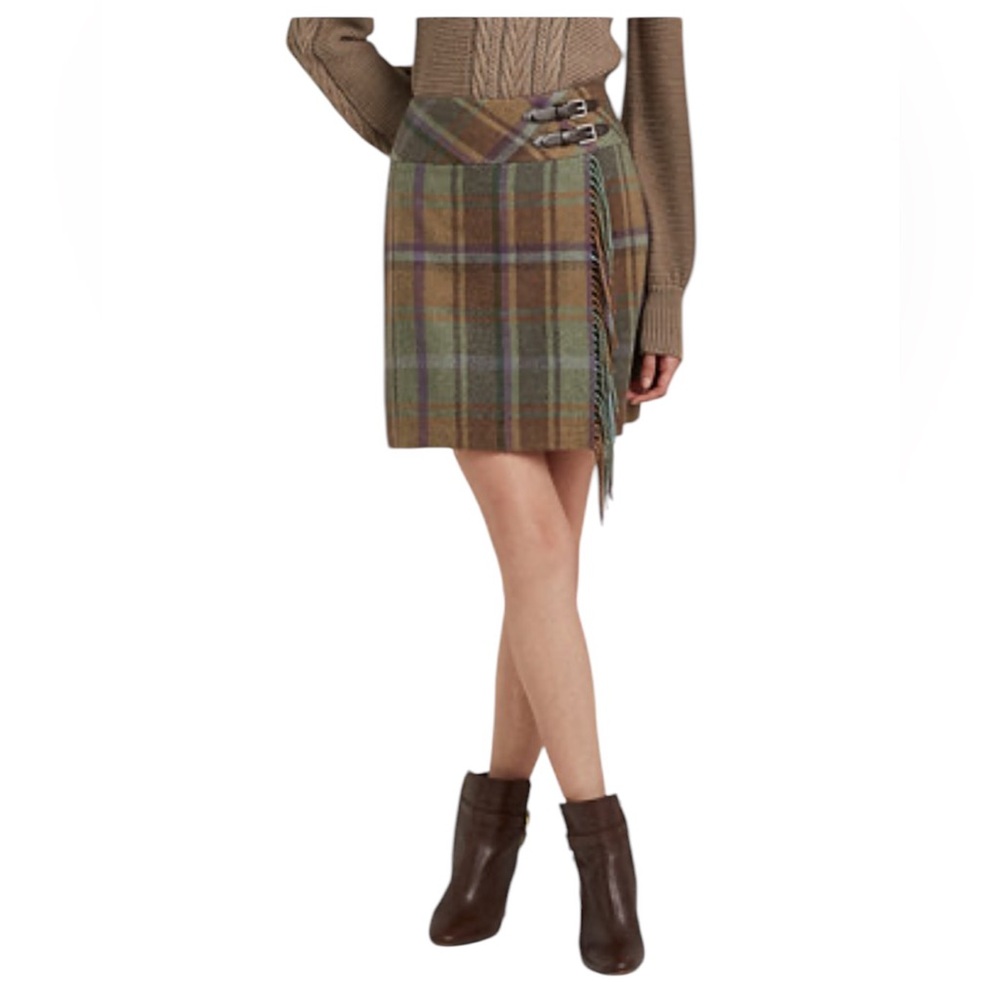 Lauren Ralph Lauren's plaid mini skirt with two faux-leather buckles